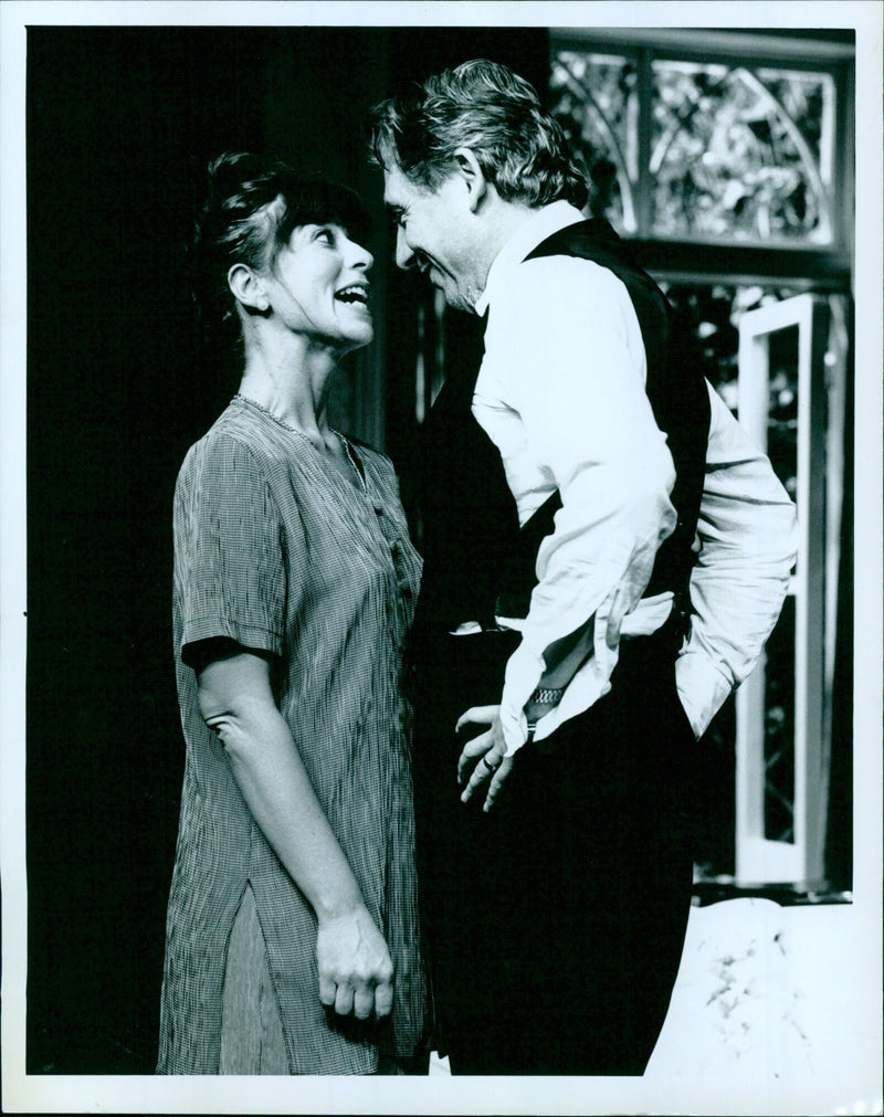 A couple living together in a theatre in London. - Vintage Photograph