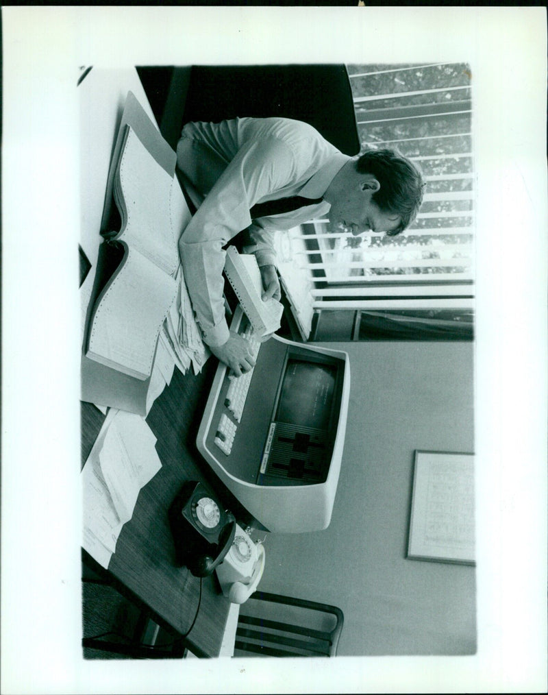 Bill Jak speaking at Park Farm House about the successful implementation of their computer system. - Vintage Photograph