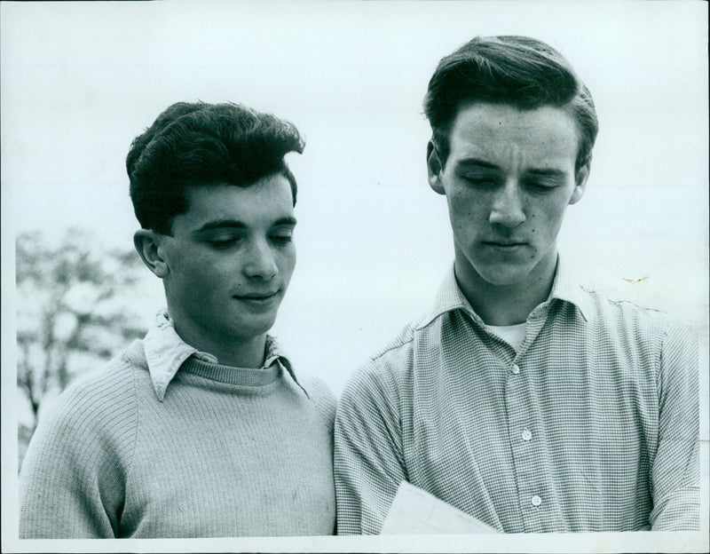 On April 25th, 1960, two Cowley apprentices of The Pressed Steel Company, Richard Strode and Ralph Willmott, were rewarded for attaining the gold standard of the Duke of Edinburgh's award scheme. - Vintage Photograph