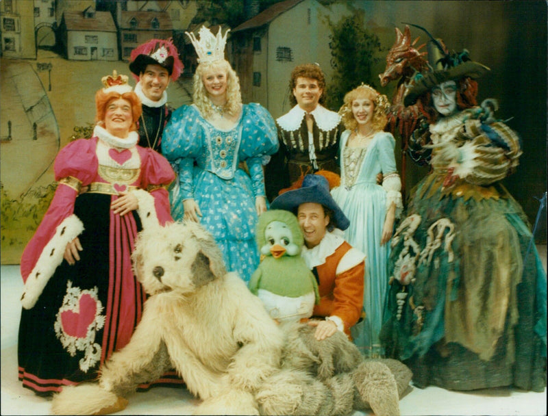 Keith Hairs and Orville in the cast of Humpty Dumpty at the Apollo Theatre. - Vintage Photograph