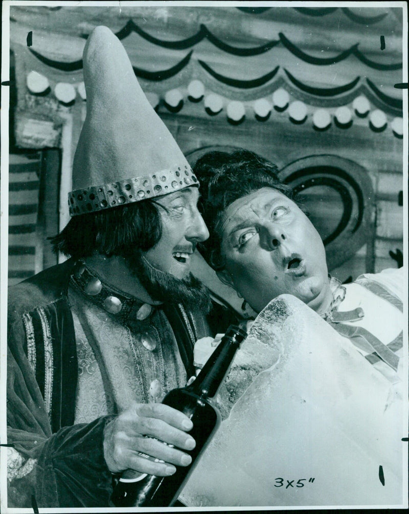 Sid Plummer and Lauri Lapino perform at the New Theatre. - Vintage Photograph