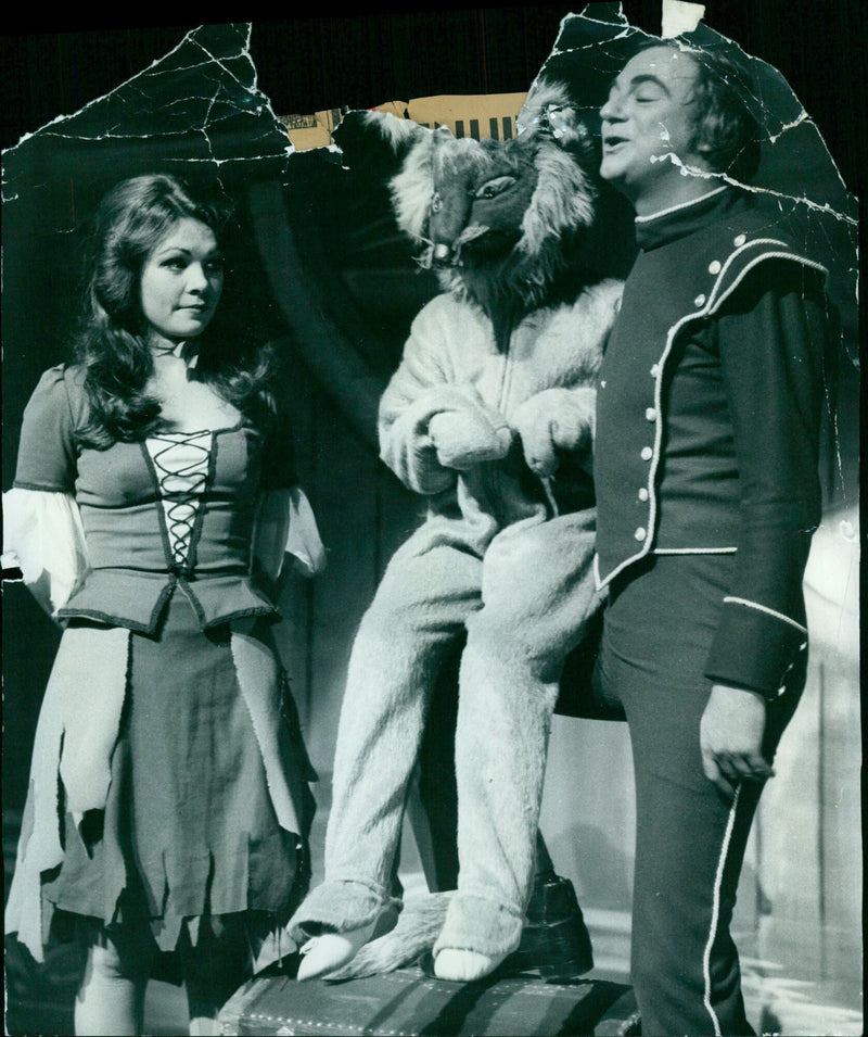 Dana, Lynn Parkinson and Roy Hudd in Cinderella at the New Theatre. - Vintage Photograph