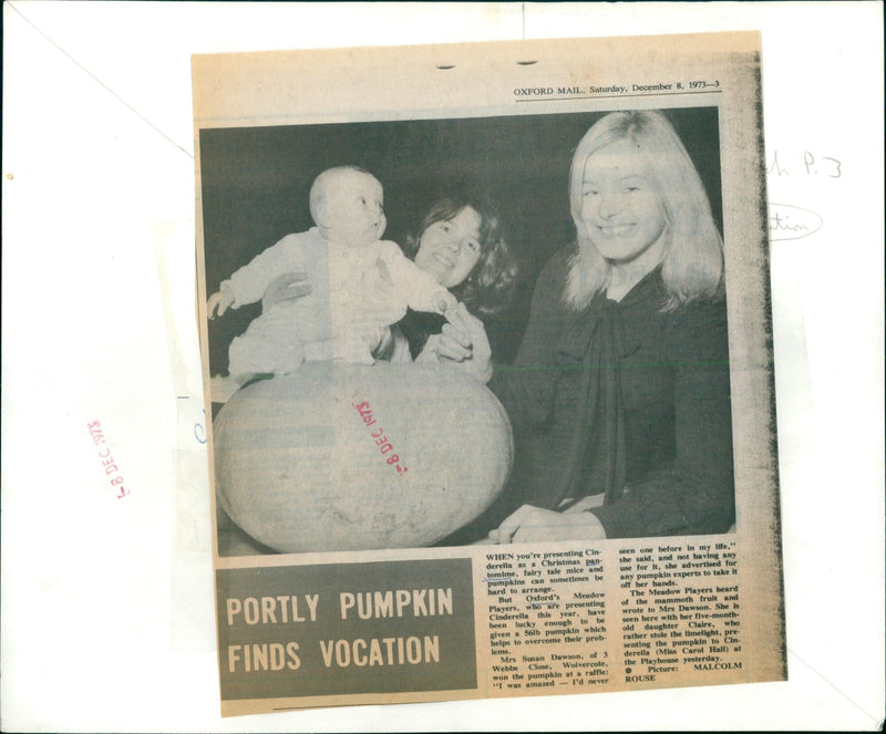 Mrs Susan Dawson presents a 56-pound pumpkin to Cinderella at Oxford's Playhouse. - Vintage Photograph