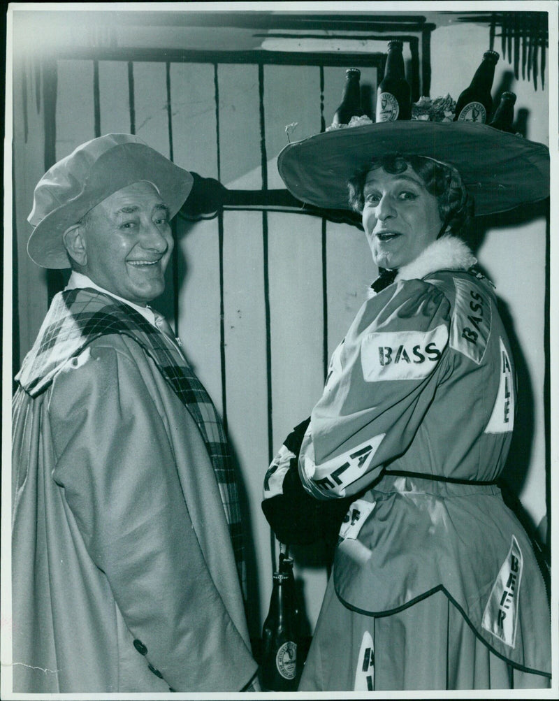 Dick Whitington Pantaner Time performs at the News Theatre on January 11, 1967. - Vintage Photograph