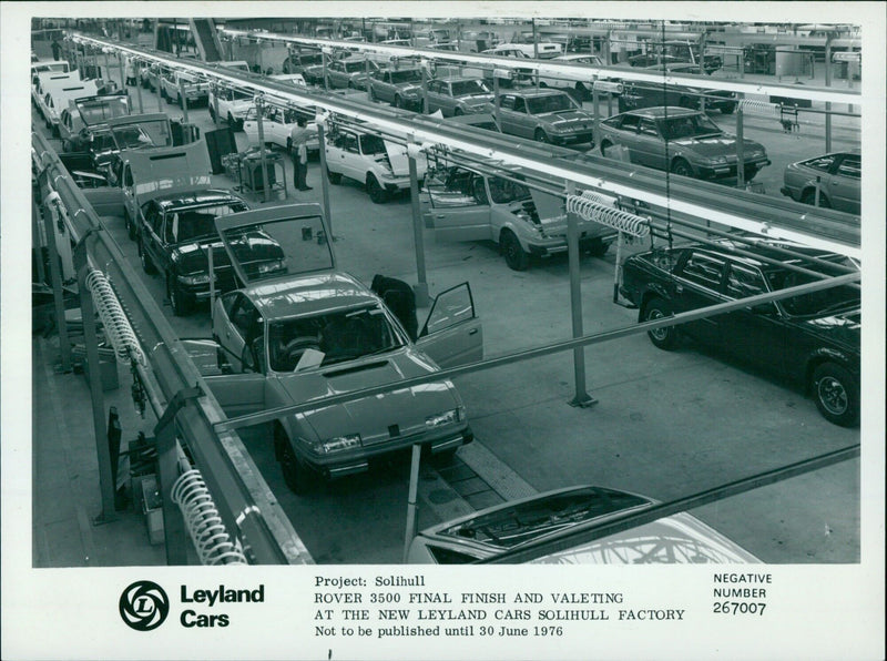 The final finishing of a Leyland Cars Rover 3500 is being valeted at the Leyland Cars Solihull factory. - Vintage Photograph