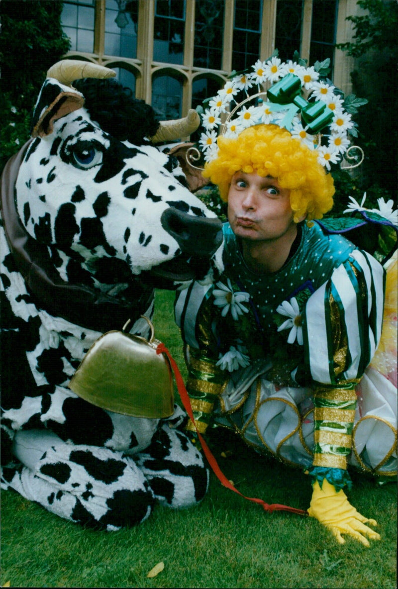 At Wytham Abbey, the cast of Jack and the Beanstalk is presented at the press launch of the Oxford Playhouse's 1997/98 pantomime. - Vintage Photograph