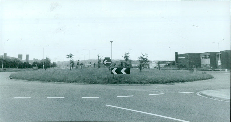 A roundabout in Cowley Houpath, England. - Vintage Photograph