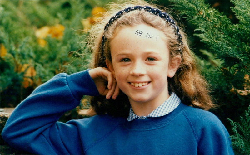 Sian Williams, 10, is the winner of the Greycotes School poster contest in Oxford. - Vintage Photograph