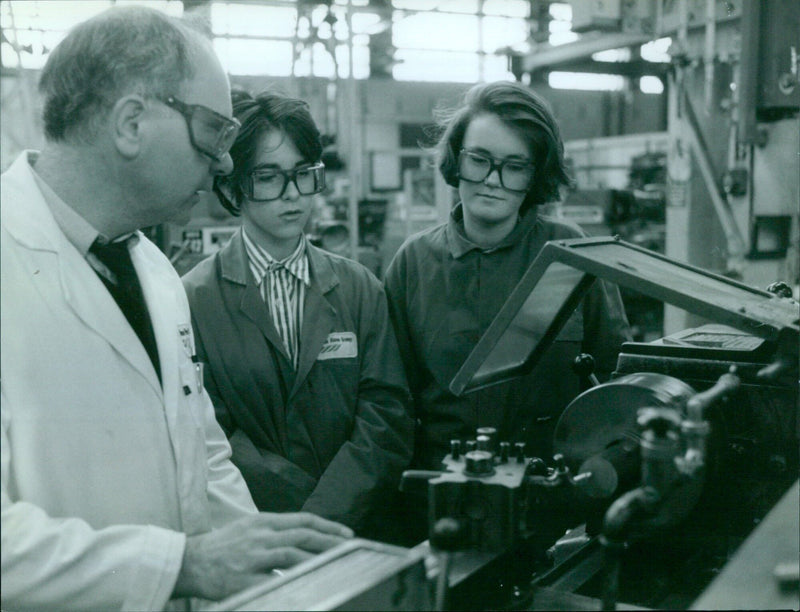 Rover Group opens its Cowley car plant to allow Oxfordshire school pupils to learn basic engineering skills with expert instruction. - Vintage Photograph