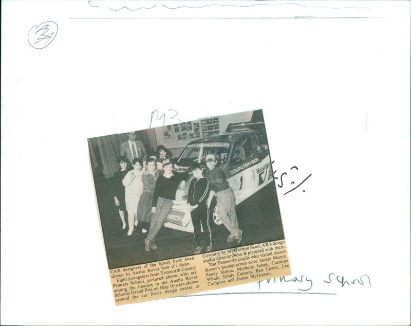 Eight youngsters from Tetsworth County Primary School visit Austin Rover's design centre. - Vintage Photograph