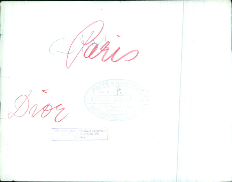 TER Besli ts/1012 Paris PHOTO & COPYRIGHT Dior MENTION OBL - Vintage Photograph