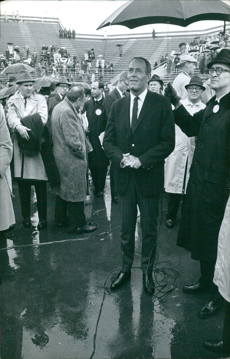 Date: 1964-04-07 - Vintage Photograph