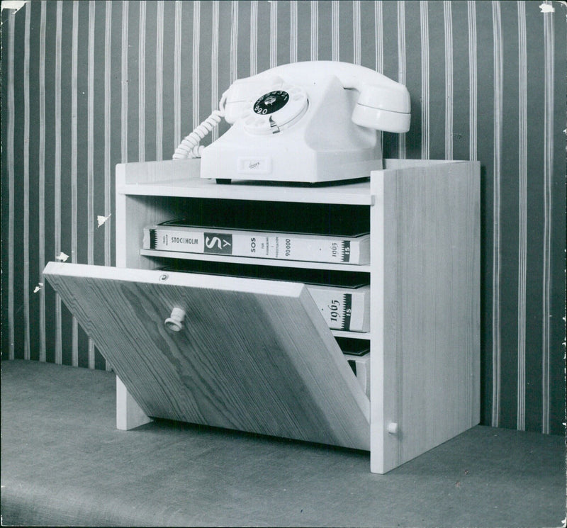 Telephone Shelf Pine Wood 64:- - 607527 - Vintage Photograph