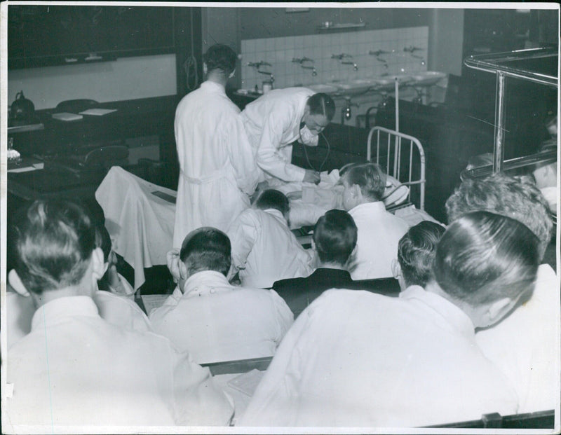 Patient demonstration during Professor Björkman's lecture at Serafimern - Vintage Photograph