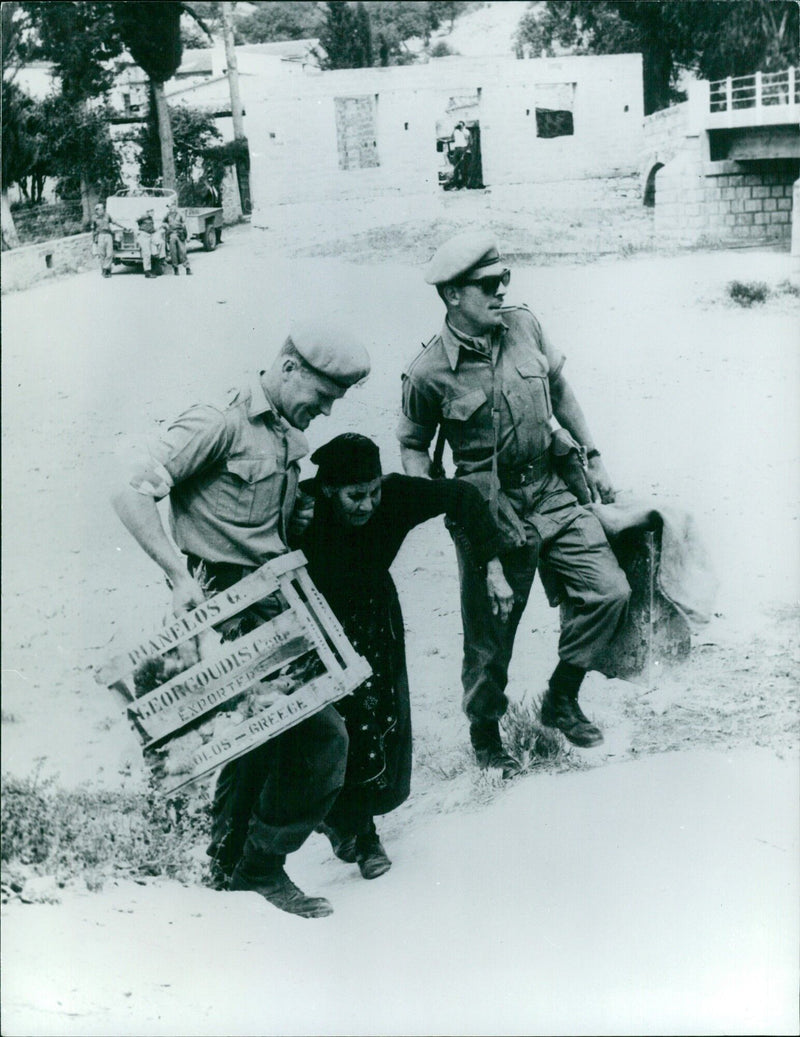 Date: 1964-05-19 - Vintage Photograph