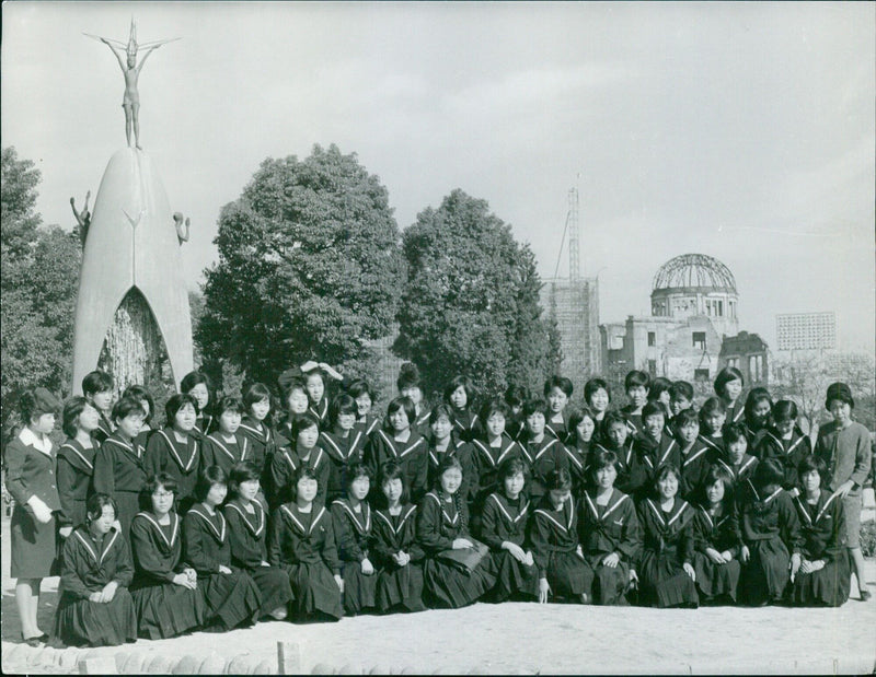 537 Japan cmrahmwa - Vintage Photograph