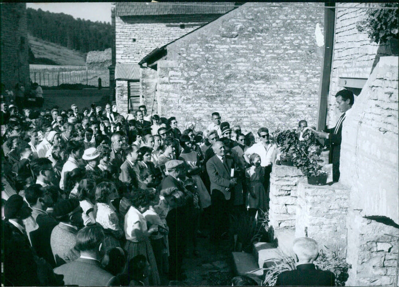 J.L.BARRAULT lends his voice to RESTIF DE LA BRETONNE - Vintage Photograph