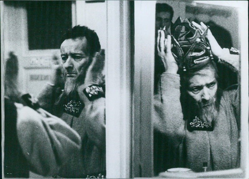 Jean-Louis Barrault prepares "Tête d'Or" for General de Gaulle - Vintage Photograph