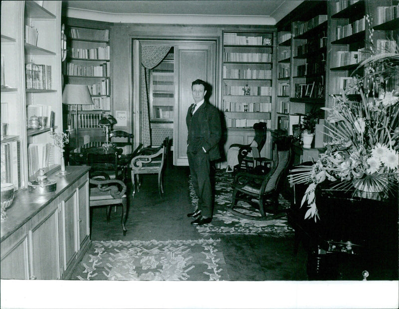 Date: 1962-12-10 - Vintage Photograph