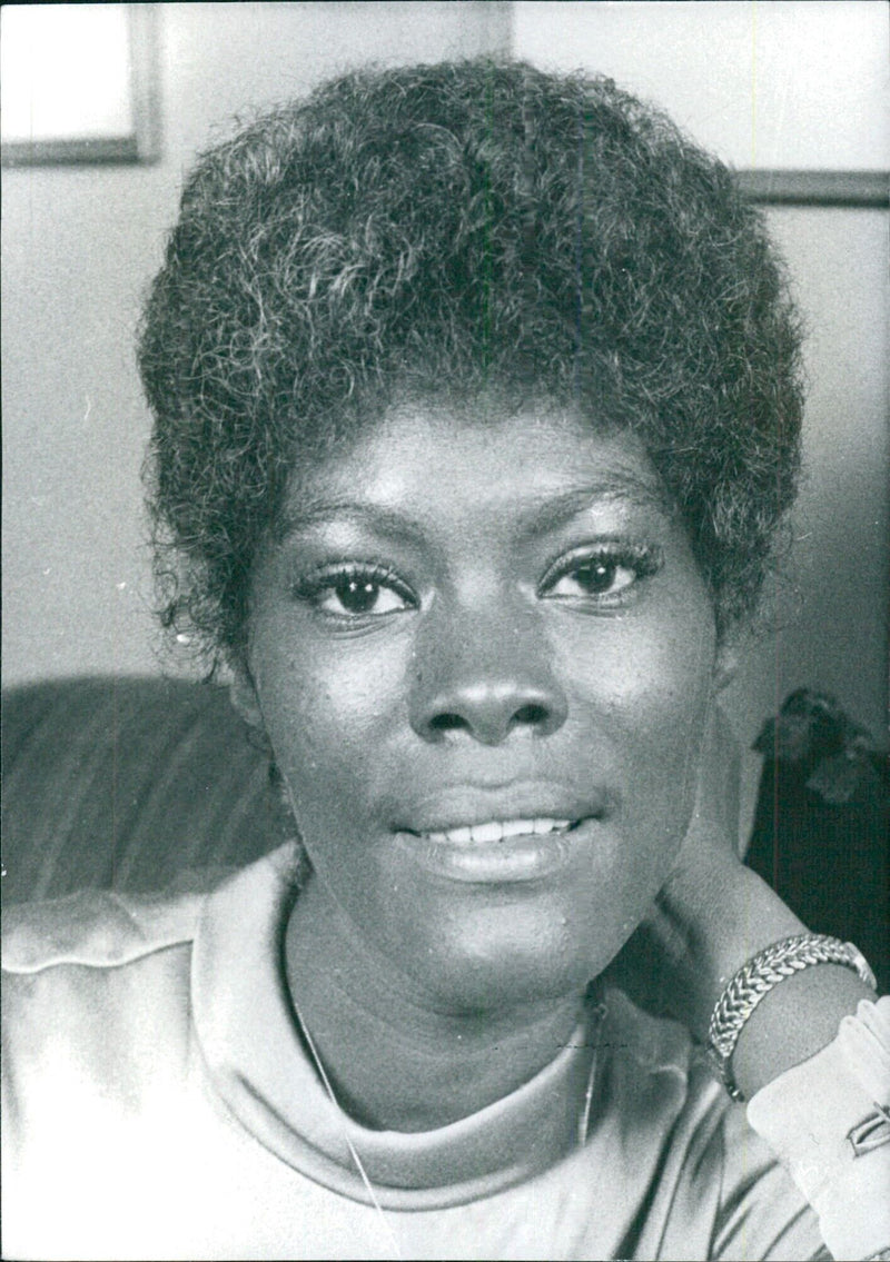 Dionne Warwick, popular black American soul singer - Vintage Photograph