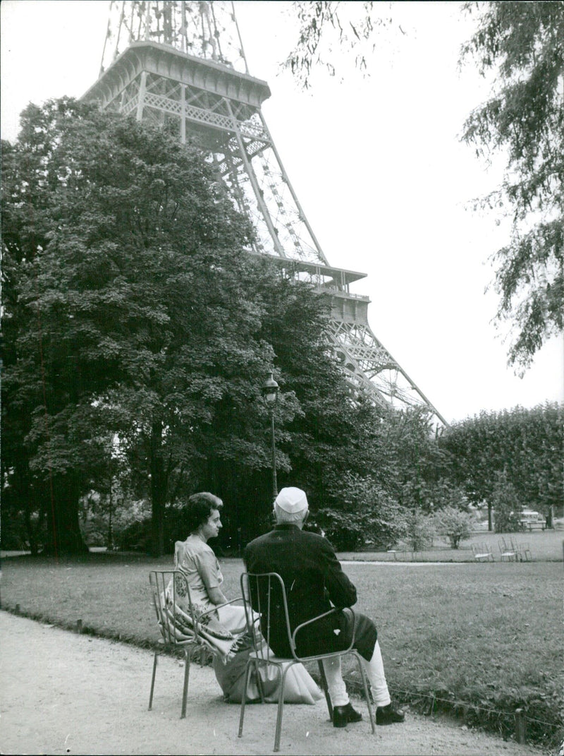 Date: 1966-01-24 - Vintage Photograph