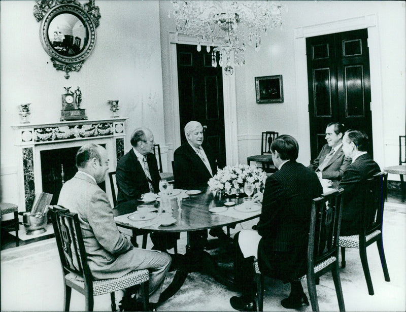 President Nixon meets with Congressional leaders - Vintage Photograph