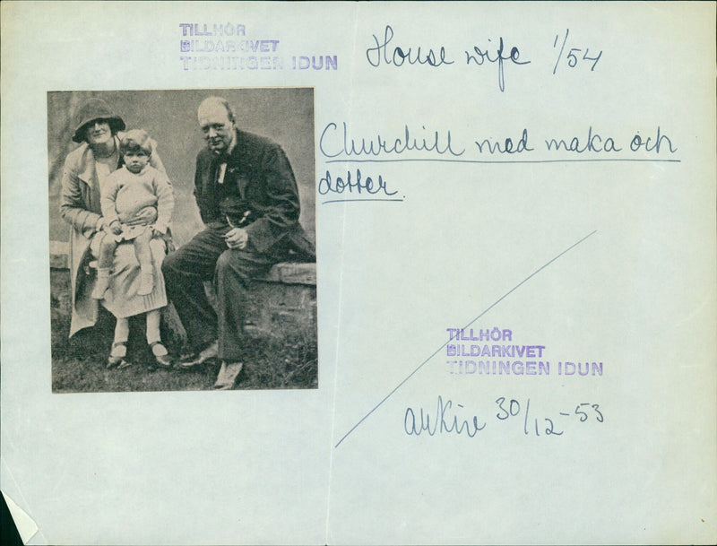 Housewife 1/54 Churchill with spouse and daughter - Vintage Photograph