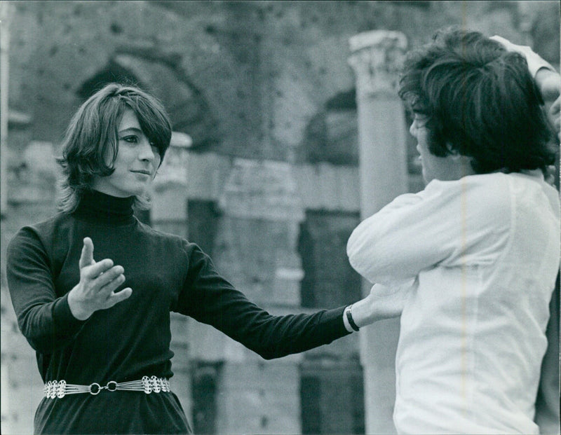 Anjelica Huston and Assaf Dayan visit the ruins of the Roman Forum - Vintage Photograph