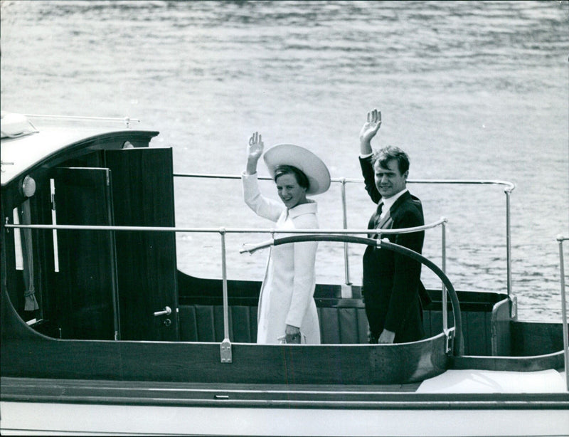 Princess Margrethe and Count Henri leaving for a navigation round the harbour of Copenhagen. - Vintage Photograph