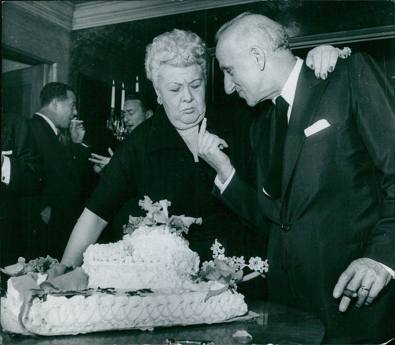 Sophie "Red Hot Mamma" Tucker and Jimmy Durante with birthday cake - Vintage Photograph