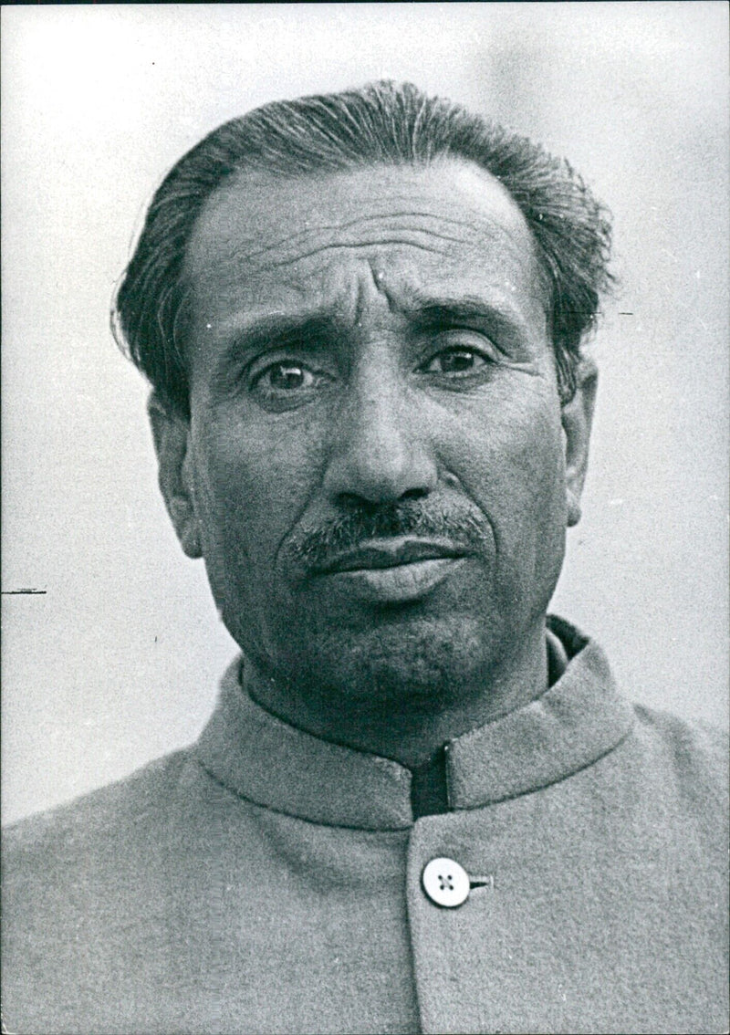 Indian Politicians: BALRAJ MADHOK - Vintage Photograph