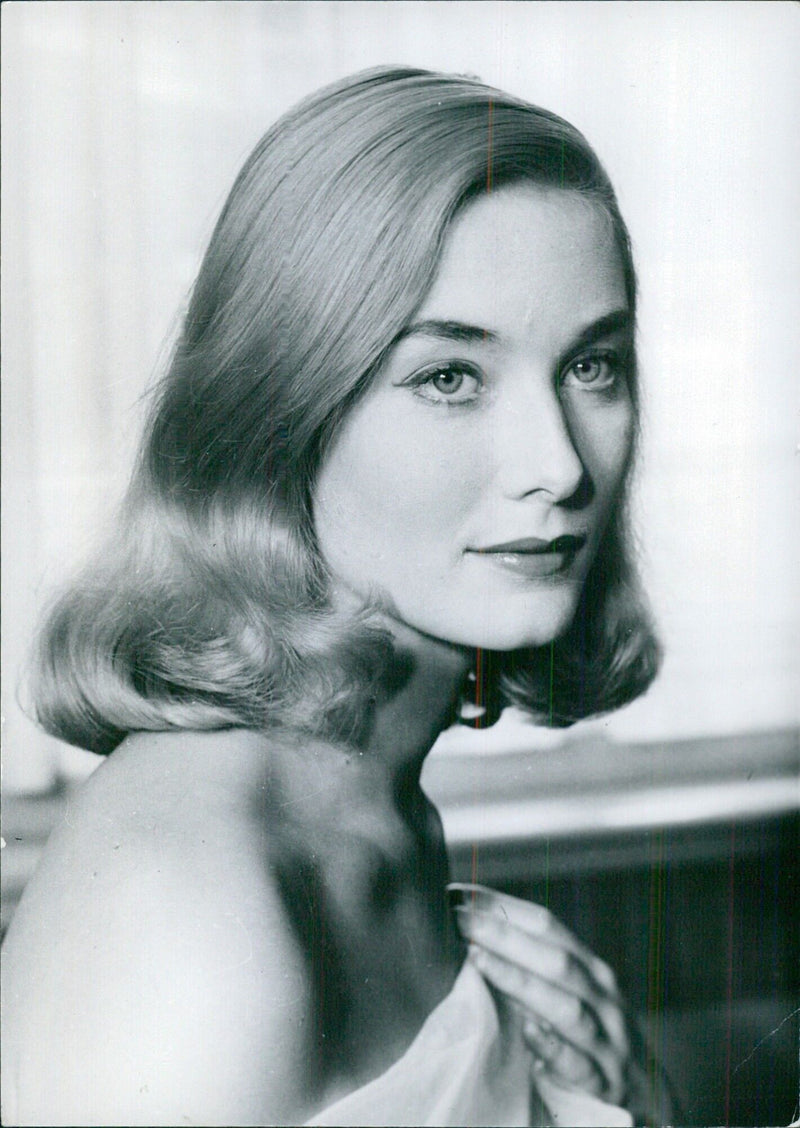 Tania Mallett, Step-Daughter of Ex-Millionaire George Dawson - Vintage Photograph