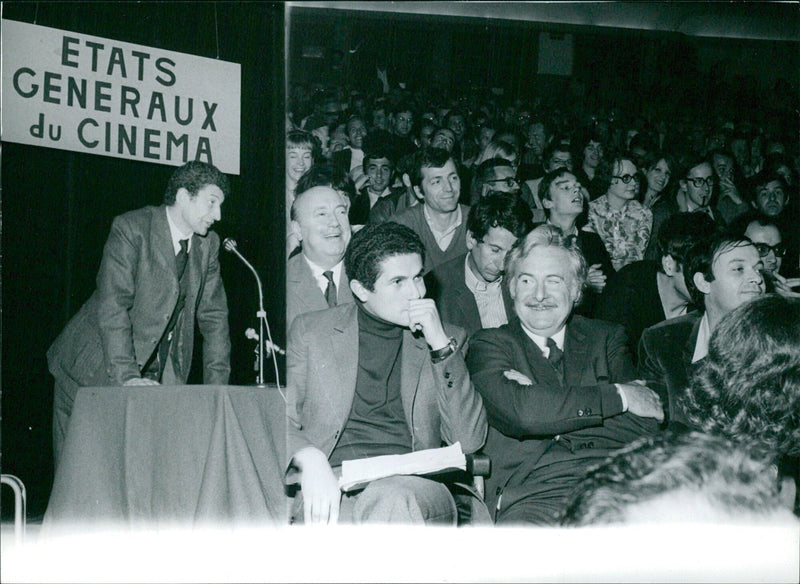 The States-General of Cinema adopts the cinema reform project - Vintage Photograph