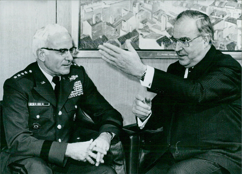 West German Politicians & U.S. Service Chiefs: Kohl & Gen. Berhard Rogers - Vintage Photograph