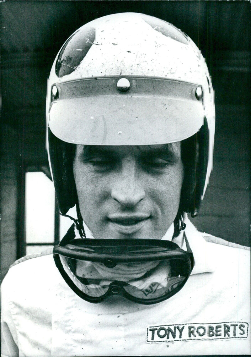 TONY ROBERTS, British Racing Driver - Vintage Photograph