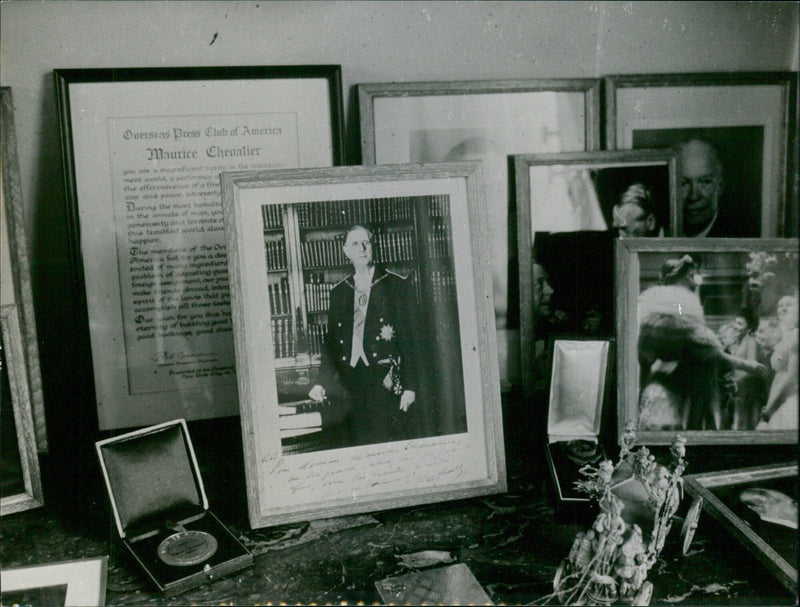 Maurice Chevalier honored by the Overseas Press Club of America - Vintage Photograph