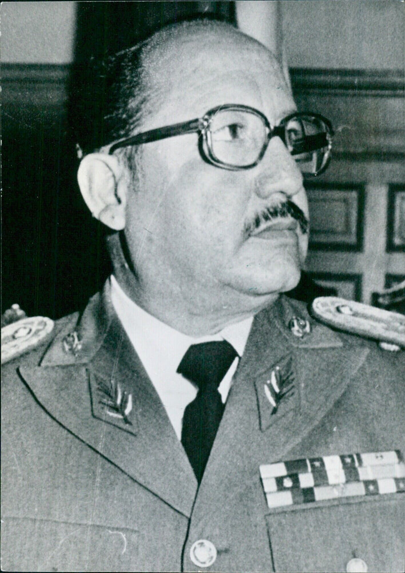 Ecuador Politicians: Brio.-Gen. GUILLERMO DURAN ARCENTALES - Vintage Photograph