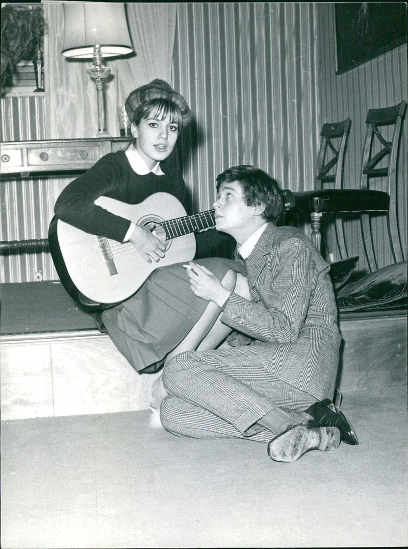 Catherine Spaak and Fabrizio Capucci deny rumors of separation - Vintage Photograph