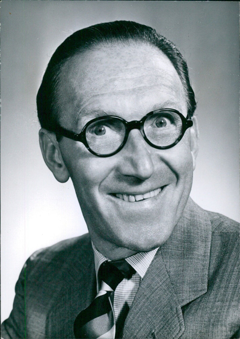 ARTHUR ASKEY, Popular comedian - Vintage Photograph