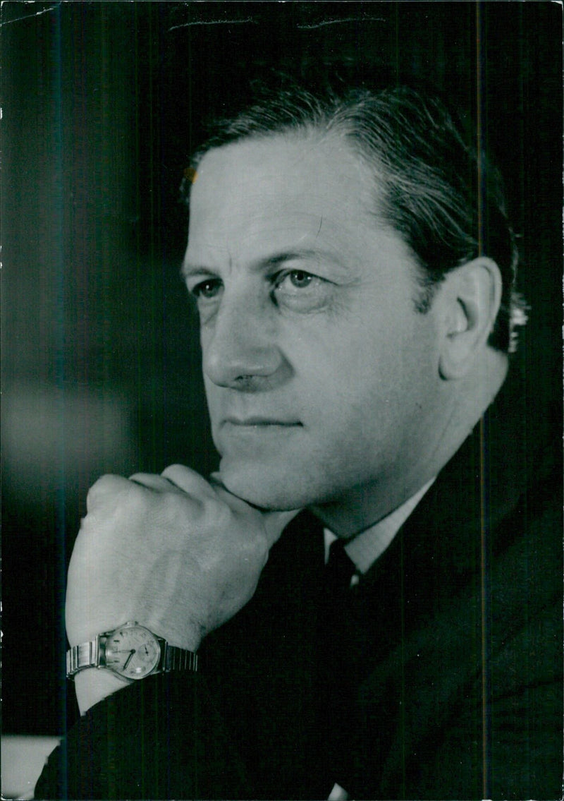 Rt. Hon. GORDON CAMPBELL, M.C., M.P. - Vintage Photograph