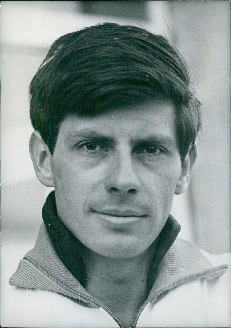 MIKE CAMPBELL - Top British High Jumper - Vintage Photograph