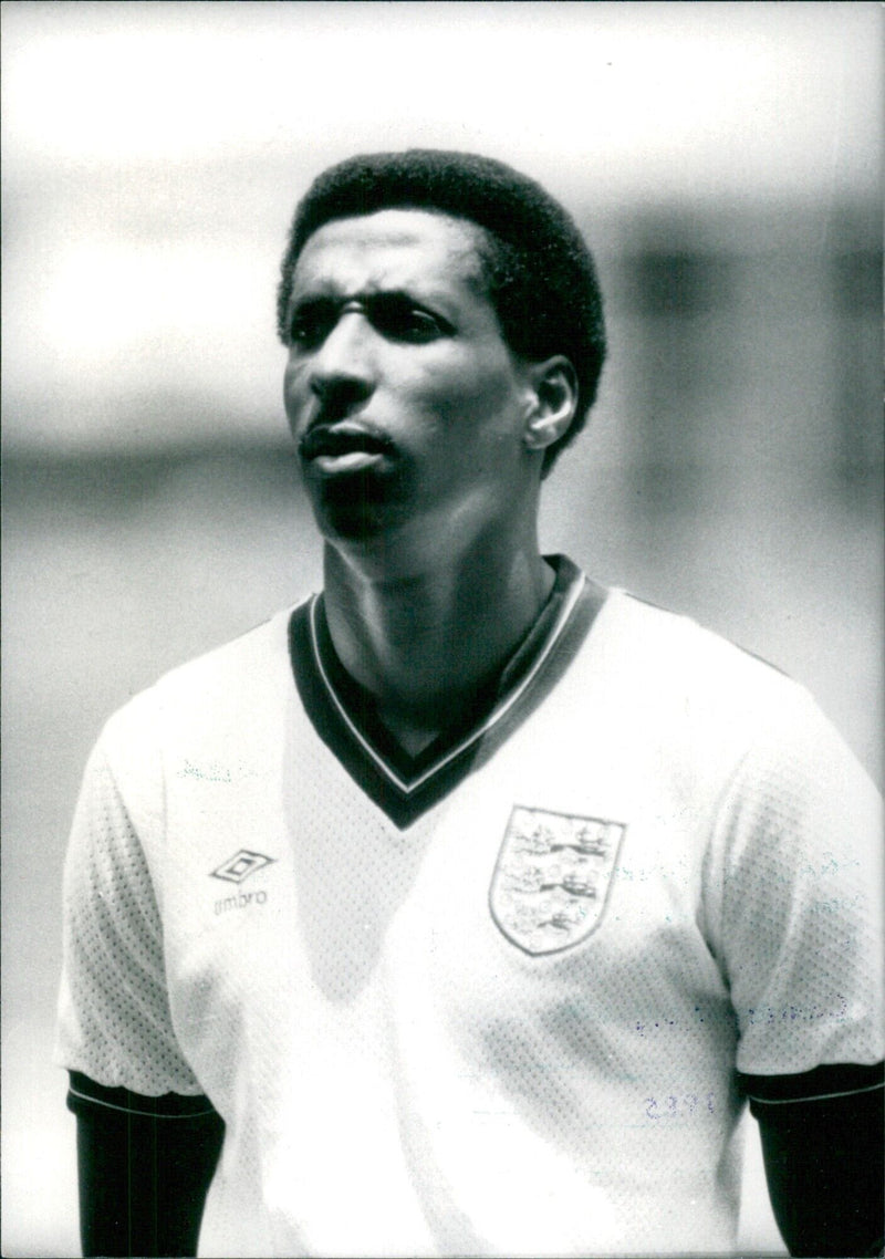 British Footballers: Viv Anderson - Vintage Photograph