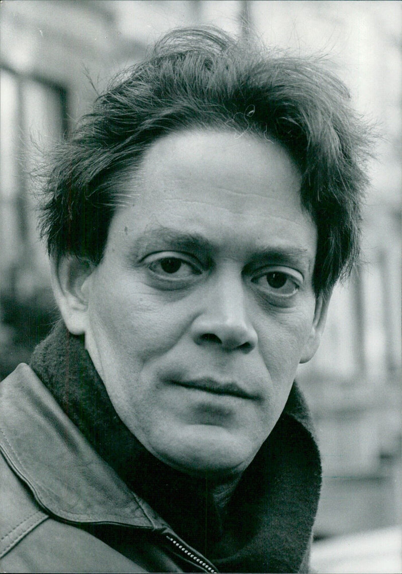 U.S. Film Actors: RAUL JULIA - Vintage Photograph