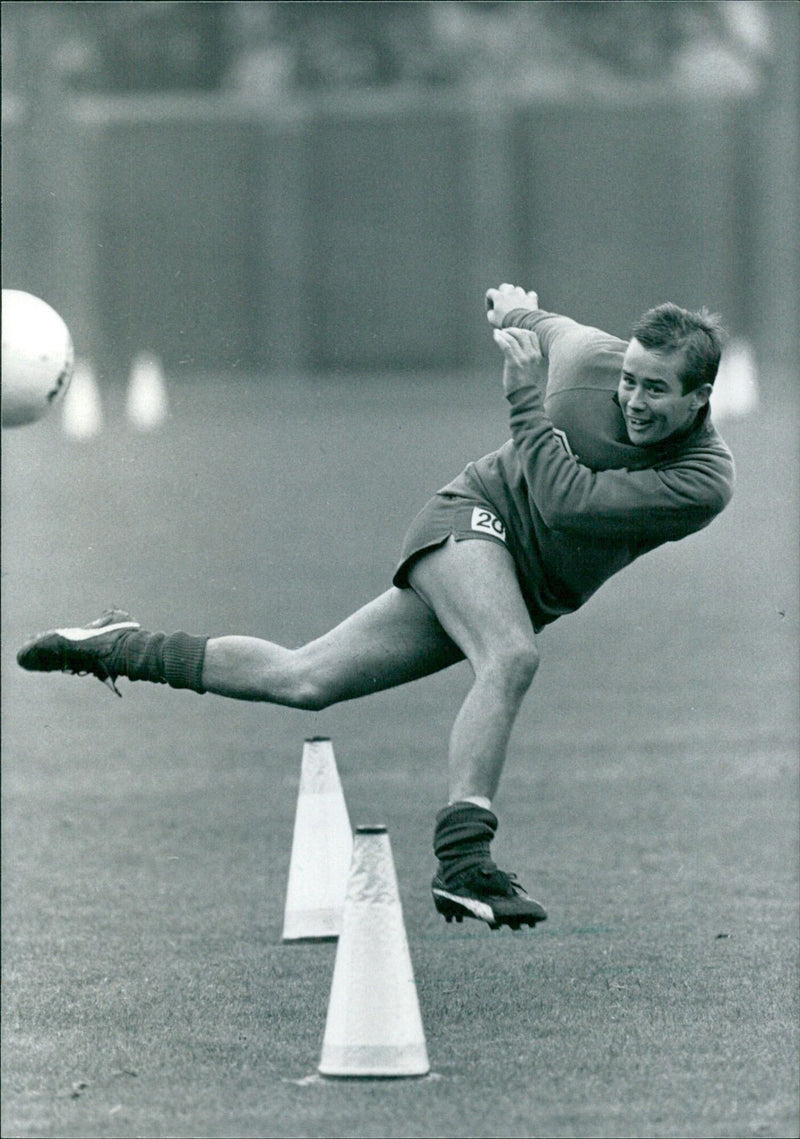 ADRIAN HEATH OPS - Vintage Photograph