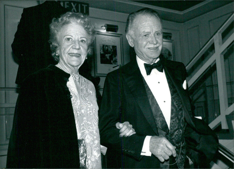 Sir John Mills and his wife Mary Hayley Bell - Vintage Photograph