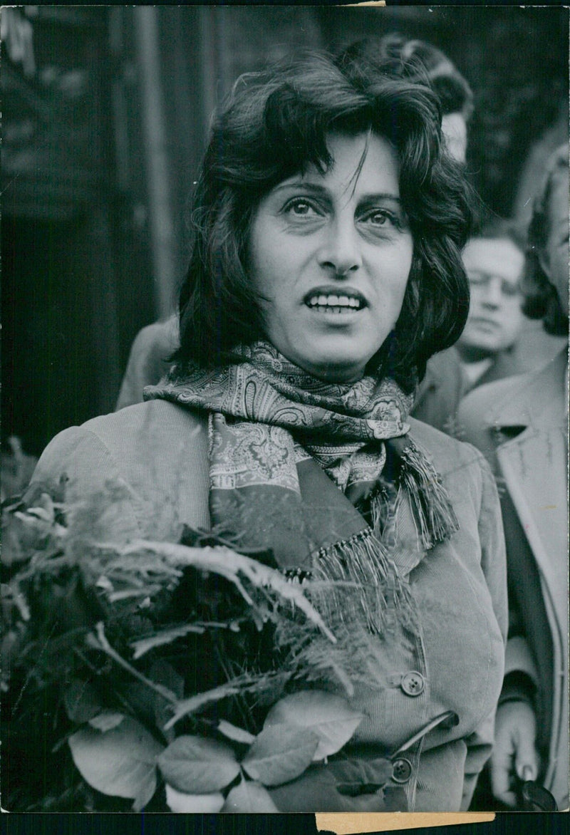 Arrival of Anna Magnani in Paris for the presentation of her film "Vulcano" - Vintage Photograph