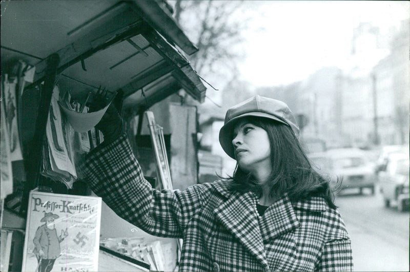 Professor Kuatsch and Leslie Caron in Stockholm - Vintage Photograph