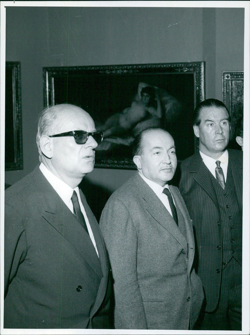 Dr. Gerhard Schroeder visits Madrid Prado Museum - Vintage Photograph