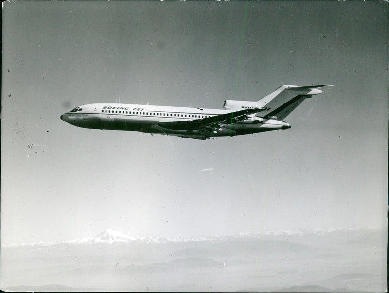 BOEING 727 BOEING 47301 - Vintage Photograph