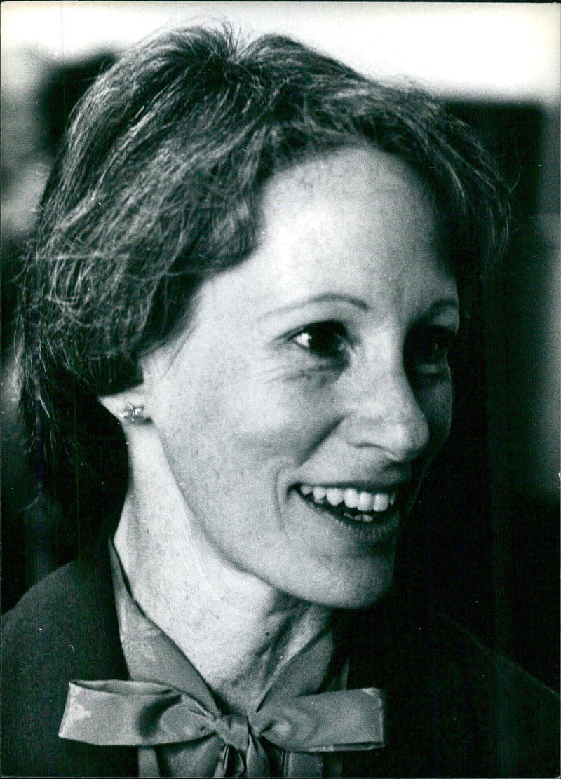 SENATOR NANCY KASSEBAUM - Vintage Photograph